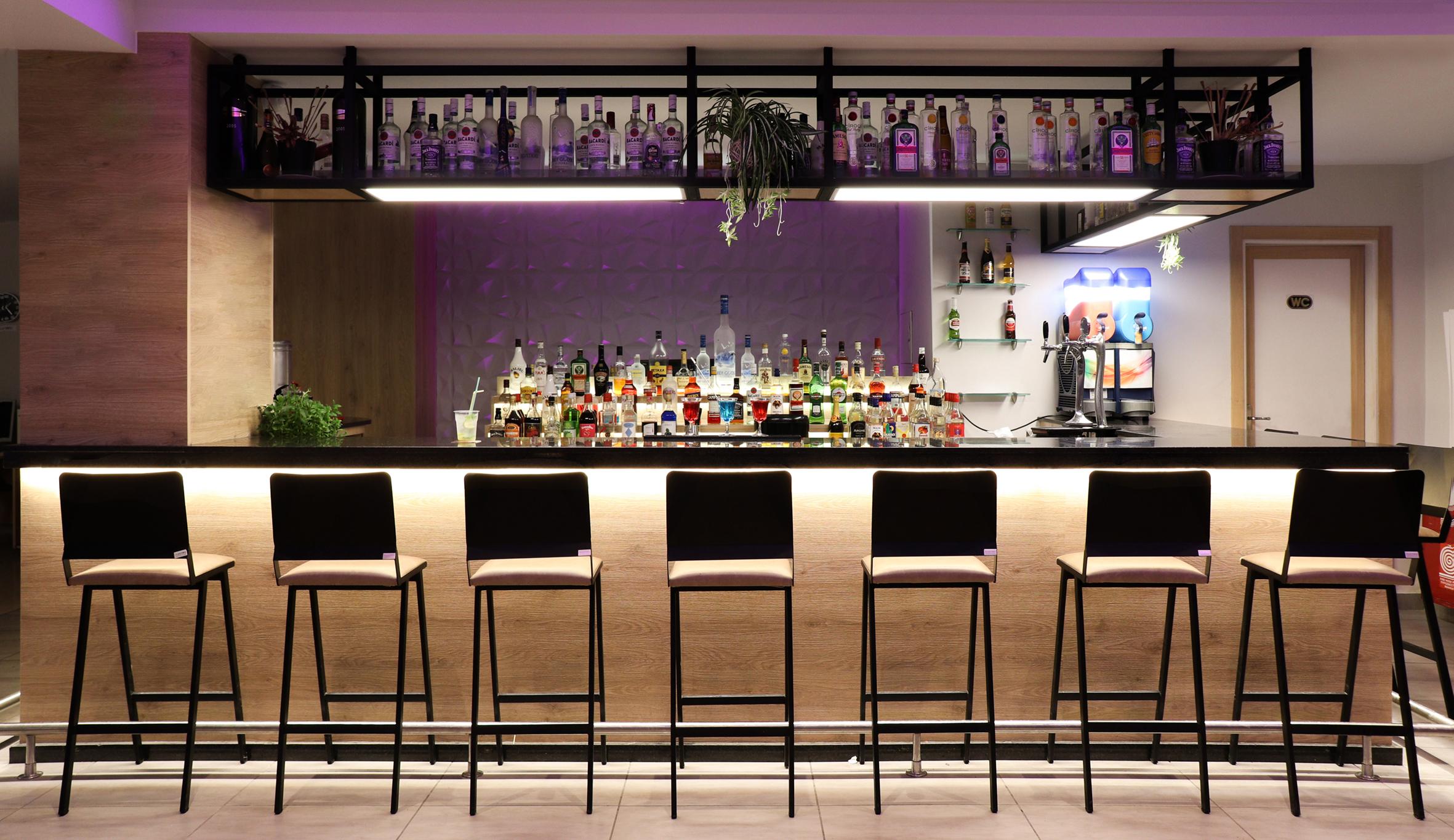 Hotel Ekati à Kávos Extérieur photo