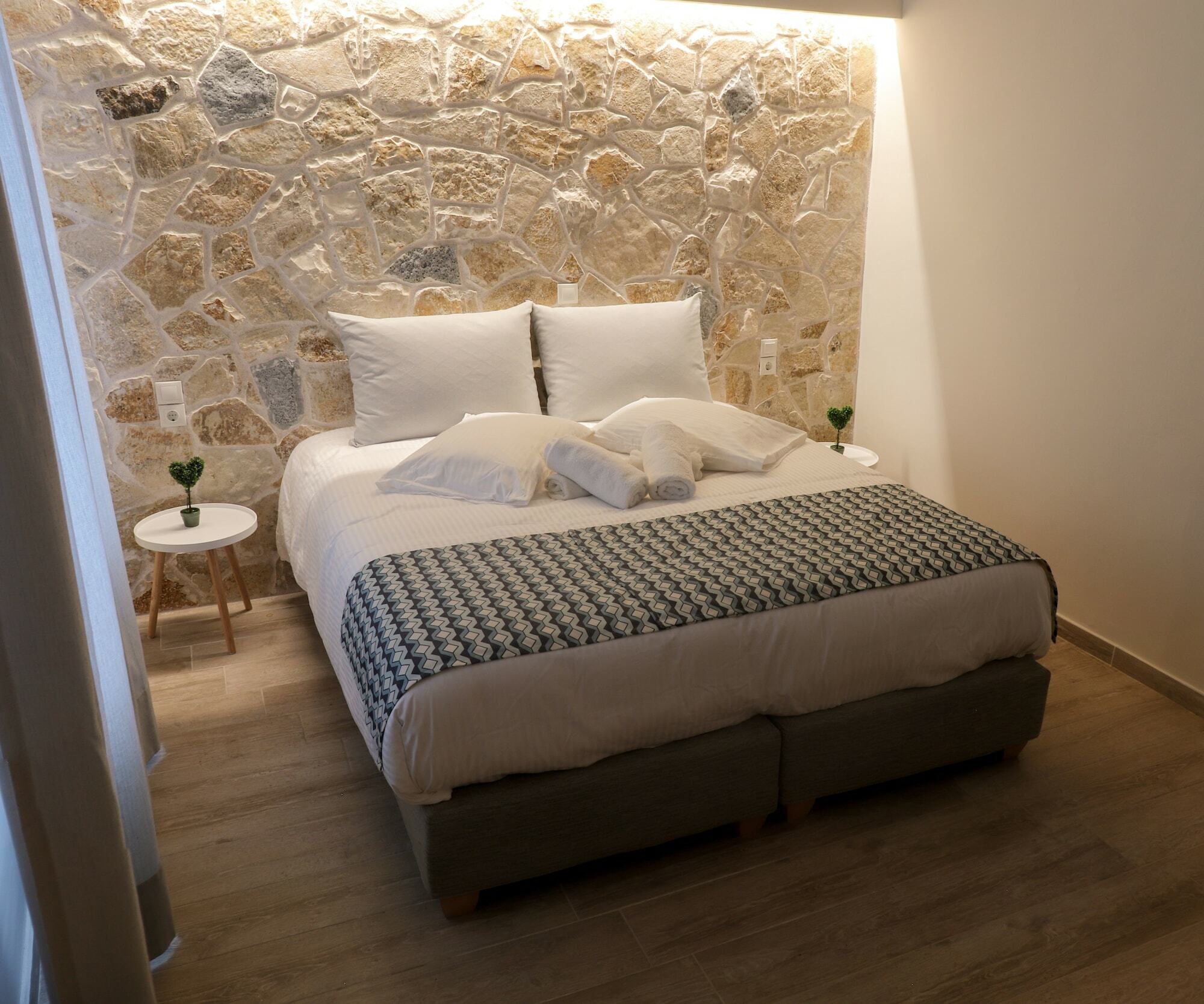 Hotel Ekati à Kávos Extérieur photo